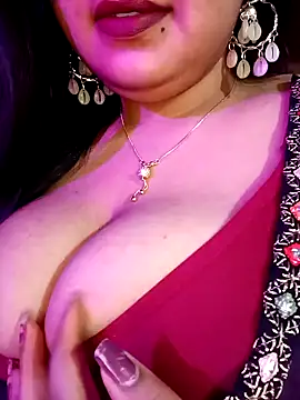 Suhanakhan00 online show from January 2025 05:42:02 PM