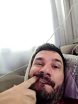 Snapshot of KAZADO_LIBERAL chatting on October 2025 03:42:01 PM KAZADO LIBERAL online show from October 2025 03:42:01 PM