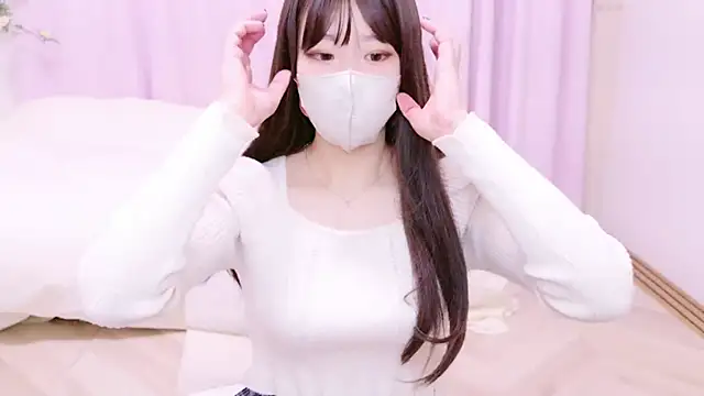 SUZU-oO online show from January 2025 03:45:01 AM