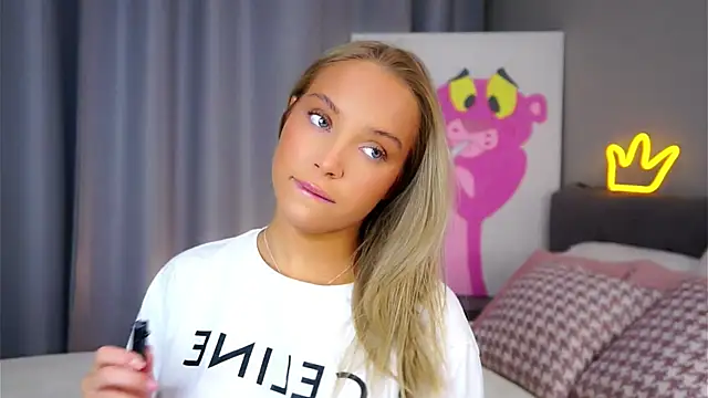 Snapshot of AftonConnett chatting on November 2025 01:04:01 AM AftonConnett online show from November 2025 01:04:01 AM