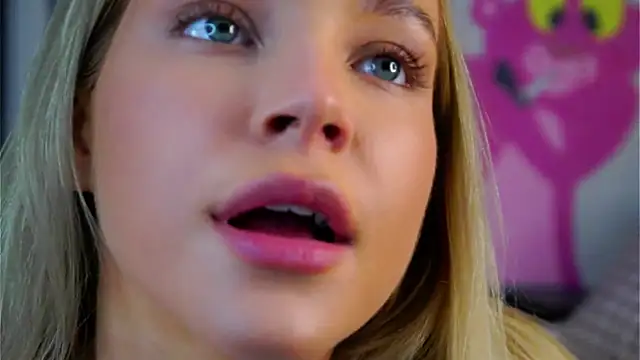 Snapshot of AftonConnett chatting on November 2025 01:11:01 AM AftonConnett online show from November 2025 01:11:01 AM