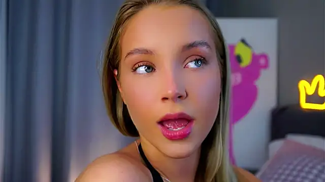 Snapshot of AftonConnett chatting on November 2025 01:04:02 AM AftonConnett online show from November 2025 01:04:02 AM