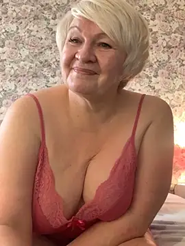 Laura Millf online show from January 2025 08:19:01 AM