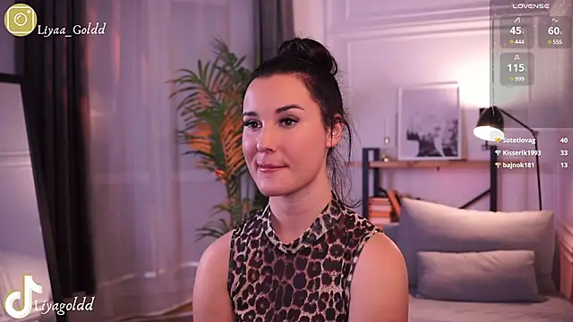 Snapshot of Liya_Gold_ chatting on December 2024 08:26:02 PM Liya Gold online show from December 2024 08:26:02 PM