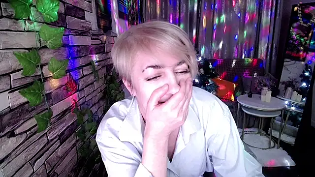 Hot Girl87 online show from December 2024 03:58:01 PM