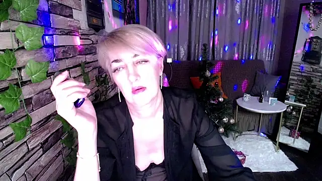 Hot Girl87 online show from December 2024 09:44:02 PM