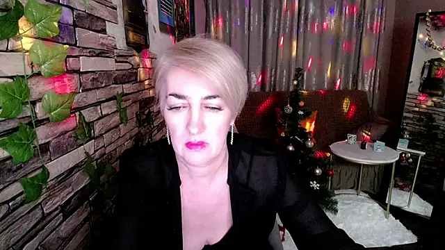 Hot Girl87 online show from December 2024 06:33:01 PM