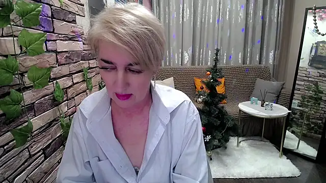 Hot Girl87 online show from December 2024 01:58:01 PM