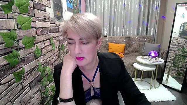 Hot Girl87 online show from January 2025 03:29:01 PM