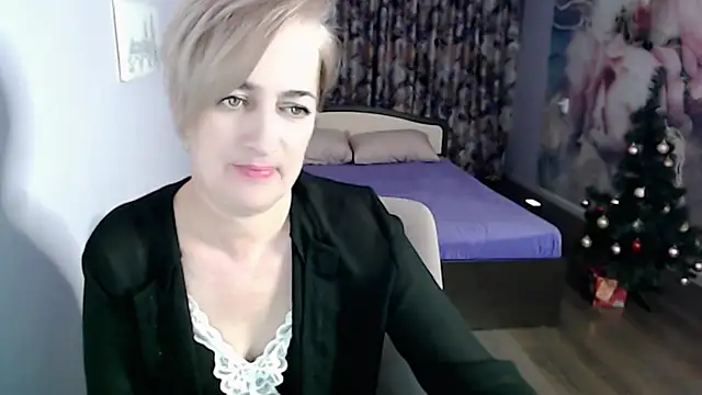 Hot Girl87 online show from January 2025 10:10:01 PM