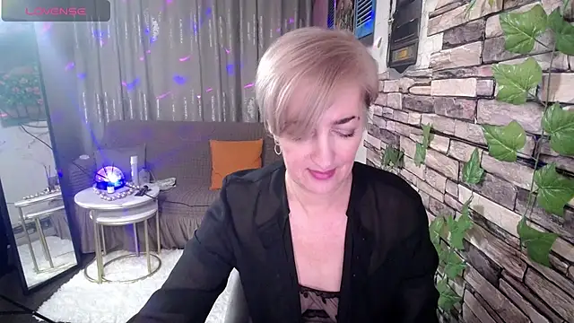 Hot Girl87 online show from February 2025 08:35:02 PM