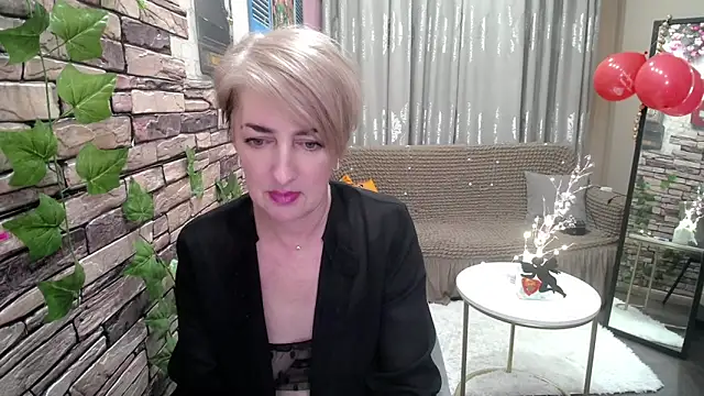 Hot Girl87 online show from February 2025 04:31:01 PM