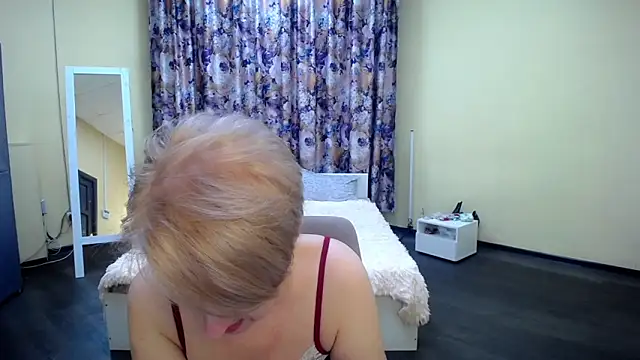 Hot Girl87 online show from March 2025 09:34:01 PM