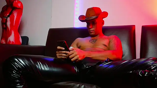 Leonnardo Jaramillo online show from January 2025 12:41:02 PM