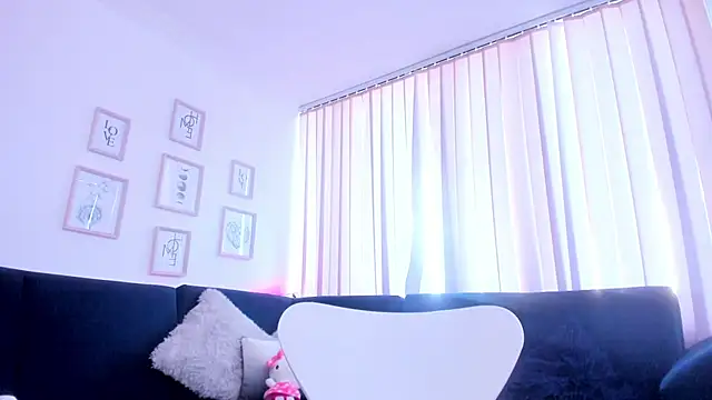 Valentina Se online show from December 2024 08:36:01 PM