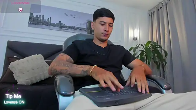 Damian23   online show from November 2025 10:16:01 AM