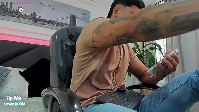 Damian23   online show from January 2026 01:15:02 PM