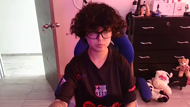 thomascooper7 online show from November 2025 07:03:01 PM