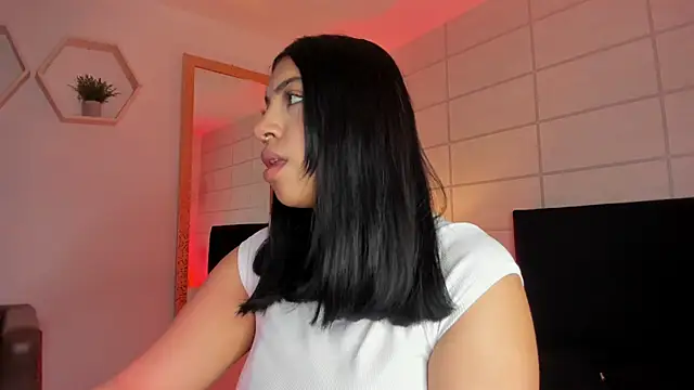 Christine Laam online show from November 2025 11:54:02 AM