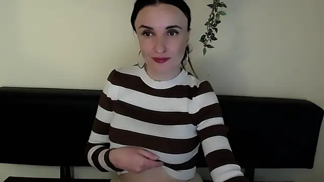 LaimaV  online show from April 2026 08:58:02 PM