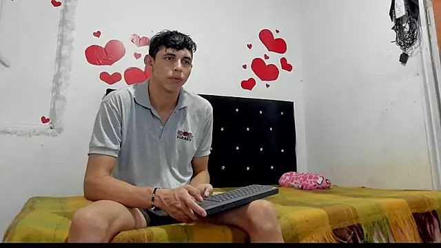 Snapshot of chloe_evanx_ chatting on March 2025 07:14:01 PM chloe evanx  online show from March 2025 07:14:01 PM