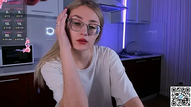 LivyyBossom online show from December 2024 03:21:02 PM