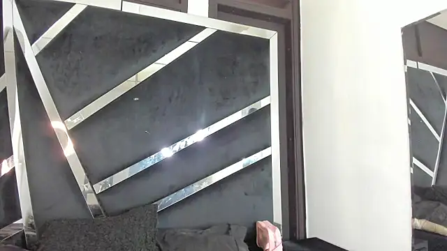 Sofia-candyht online show from April 2026 05:18:01 PM