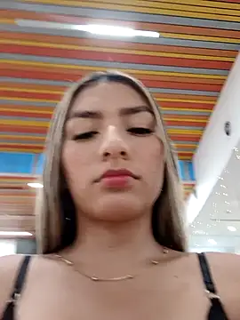 Snapshot of GIRL_DONCELLA chatting on December 2024 10:32:02 PM GIRL DONCELLA online show from December 2024 10:32:02 PM