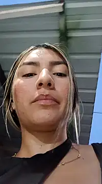 Snapshot of GIRL_DONCELLA chatting on December 2024 10:53:01 PM GIRL DONCELLA online show from December 2024 10:53:01 PM