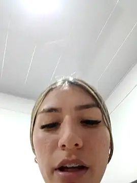 Snapshot of GIRL_DONCELLA chatting on December 2024 10:23:02 PM GIRL DONCELLA online show from December 2024 10:23:02 PM