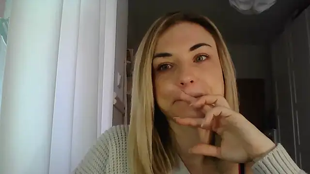 Snapshot of ashley_xlove chatting on January 2025 07:41:01 AM ashley xlove online show from January 2025 07:41:01 AM