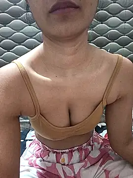 Snapshot of Rajni-Mehra chatting on January 2026 05:31:01 AM Rajni-Mehra online show from January 2026 05:31:01 AM