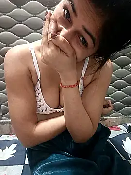 Snapshot of Rajni-Mehra chatting on March 2026 05:58:02 AM Rajni-Mehra online show from March 2026 05:58:02 AM