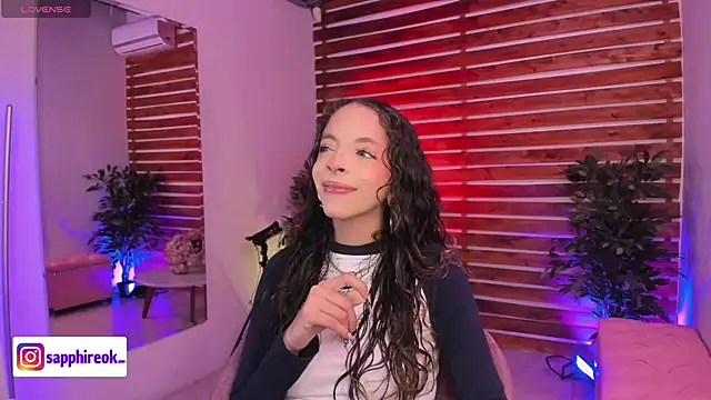 Snapshot of Sapphire_Venuss chatting on November 2025 01:28:01 AM Sapphire Venuss online show from November 2025 01:28:01 AM