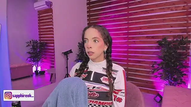 Snapshot of Sapphire_Venuss chatting on November 2025 01:19:02 AM Sapphire Venuss online show from November 2025 01:19:02 AM