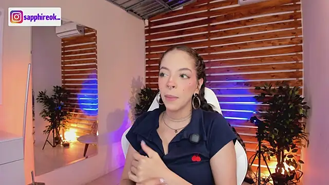Snapshot of Sapphire_Venuss chatting on May 2026 01:21:02 AM Sapphire Venuss online show from May 2026 01:21:02 AM