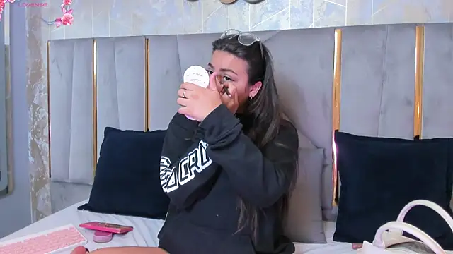 KimDevinne online show from February 2025 02:31:01 AM