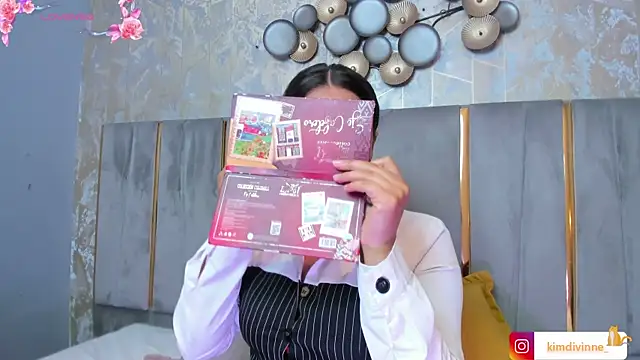 KimDevinne online show from October 2025 03:17:01 AM