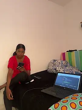 XXXVainillA online show from April 2026 02:00:02 PM