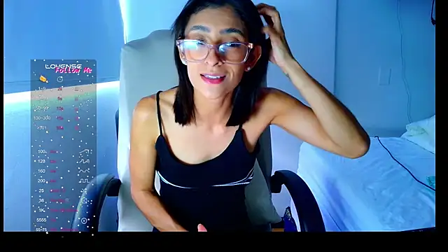 Snapshot of thedianakaro chatting on July 2026 04:40:01 PM thedianakaro online show from July 2026 04:40:01 PM