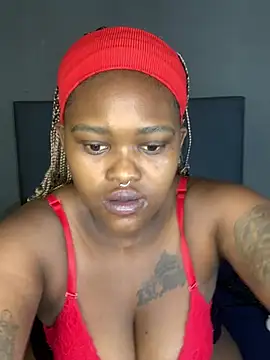 Snapshot of ThickPearlx23 chatting on April 2026 01:08:01 AM ThickPearlx23 online show from April 2026 01:08:01 AM