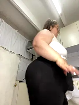 Snapshot of Chloee_ep chatting on October 2025 04:14:01 AM Chloee ep online show from October 2025 04:14:01 AM