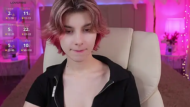 Snapshot of HaylaAmber chatting on December 2024 01:49:02 PM HaylaAmber online show from December 2024 01:49:02 PM