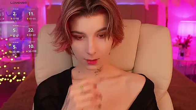 Snapshot of HaylaAmber chatting on December 2024 07:04:01 AM HaylaAmber online show from December 2024 07:04:01 AM