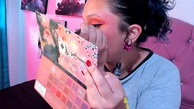 Mila nixon02 online show from December 2025 05:19:02 PM