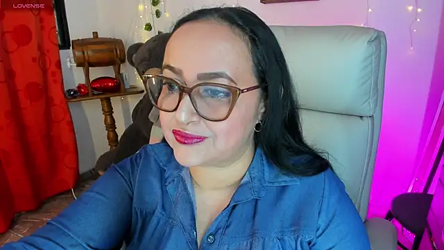 Gia Nahomi online show from April 2026 11:16:01 PM