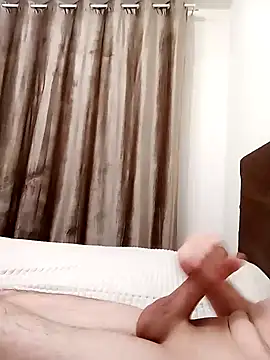 Grifon1973 online show from March 2025 08:10:02 PM