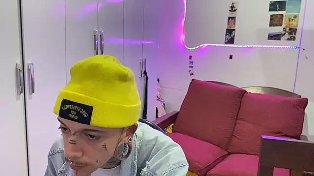 Seebohm1111 online show from November 2025 02:03:02 AM