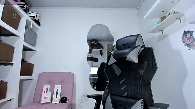 emily palmeer online show from September 2025 11:04:02 AM