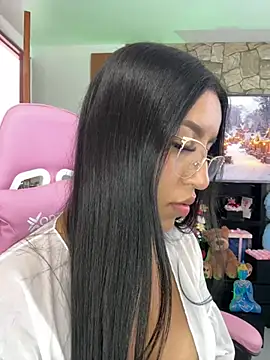 Tamara Roberts1 online show from December 2024 08:14:02 PM